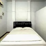 889 Guesthouse Redpartner