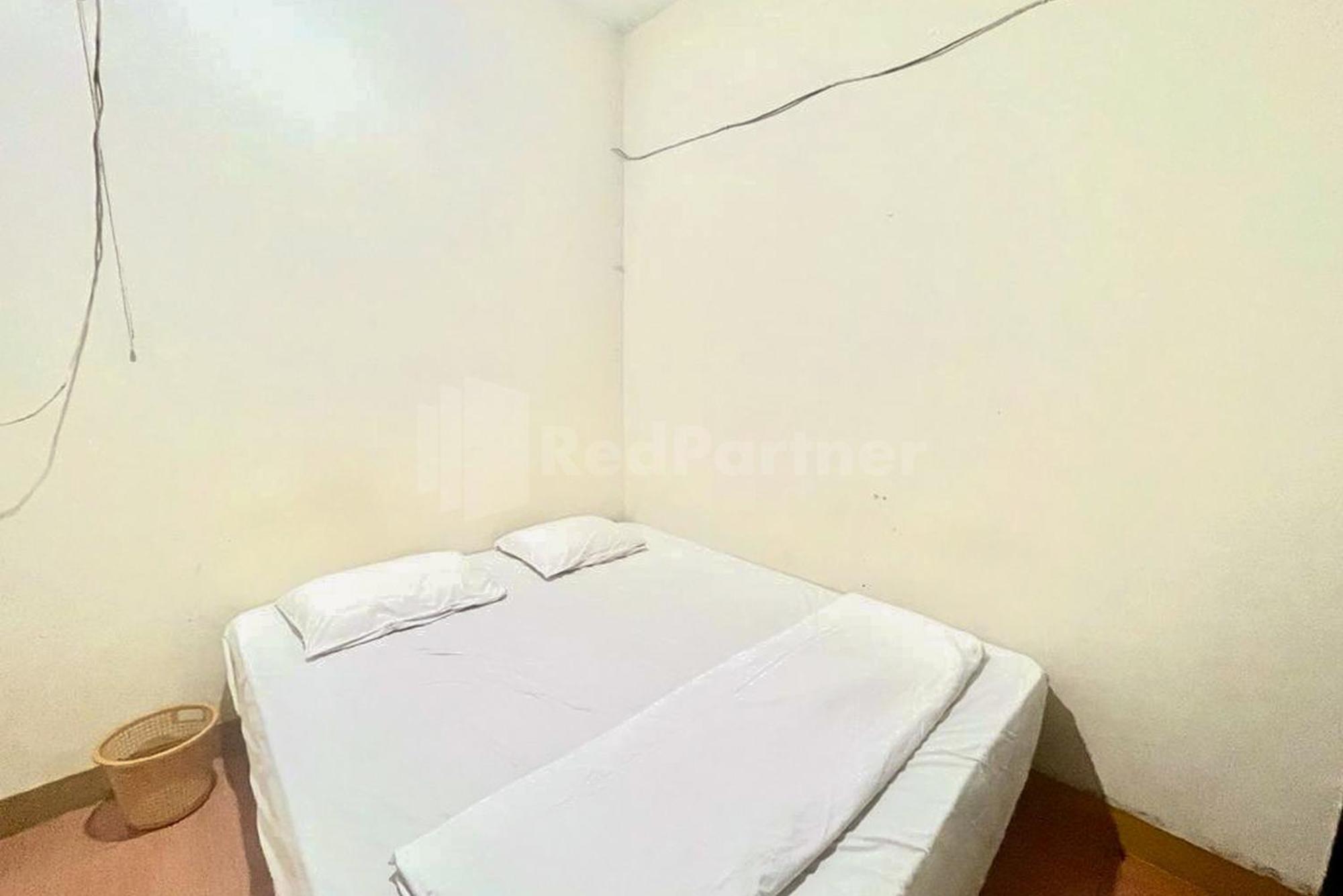 889 Redpartner Hotel Medan