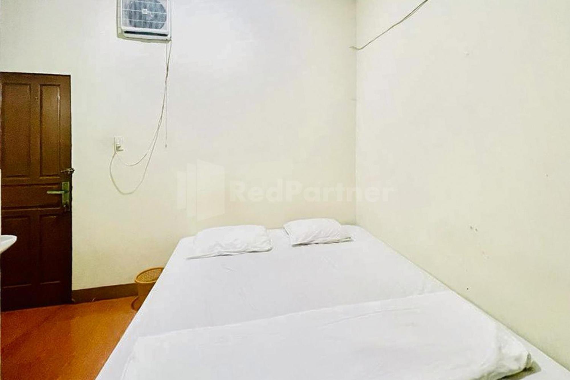 Hotel 889 Redpartner